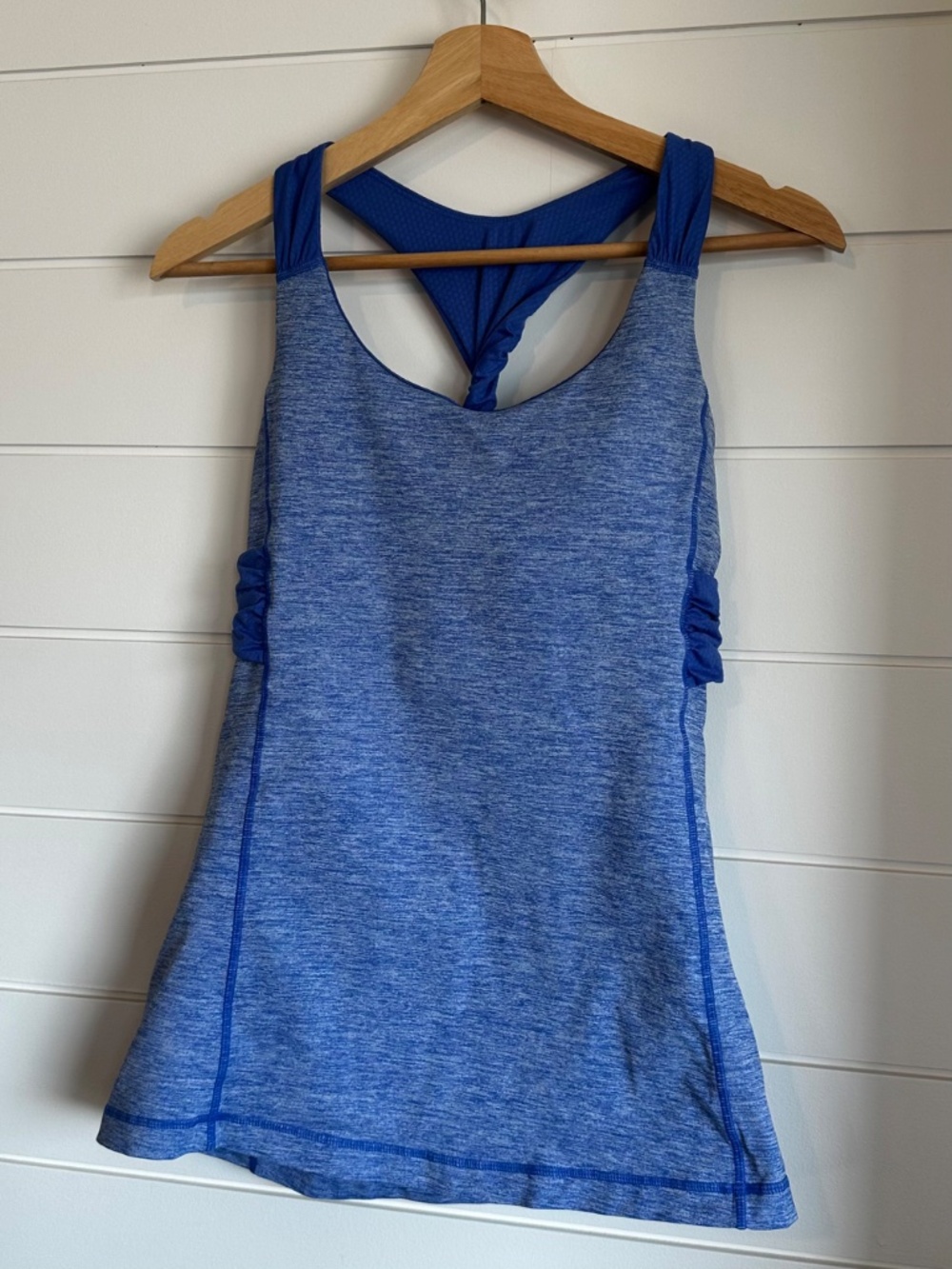 lululemon Trapeze Twist Tank Heathered Harbor Blue Size 8 Twist Back Yoga - Picture 2 of 10